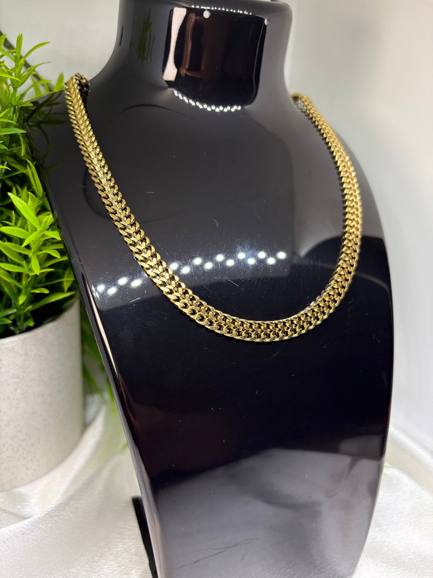 Collier Alex