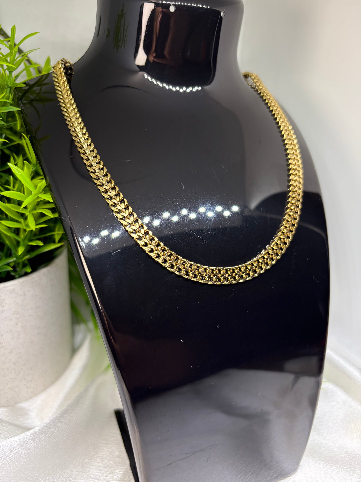 Collier Alex