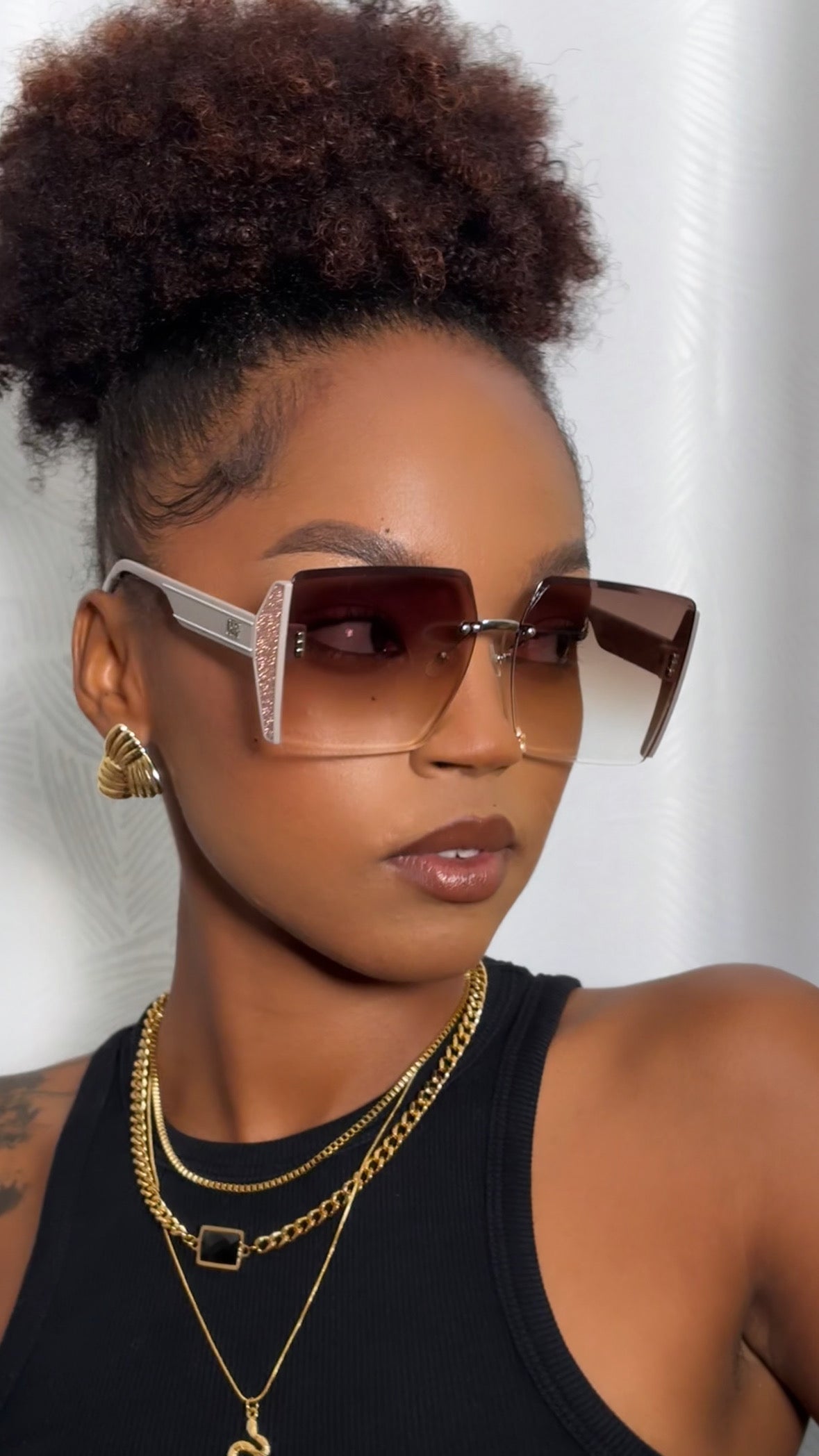 Lunette brown