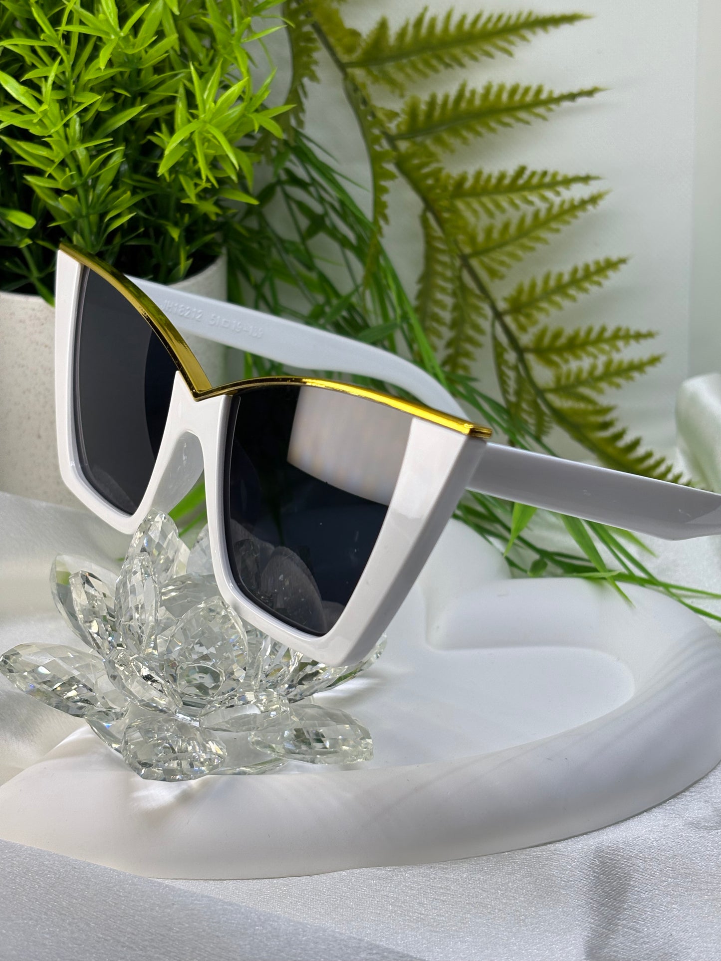 Lunette Cat White