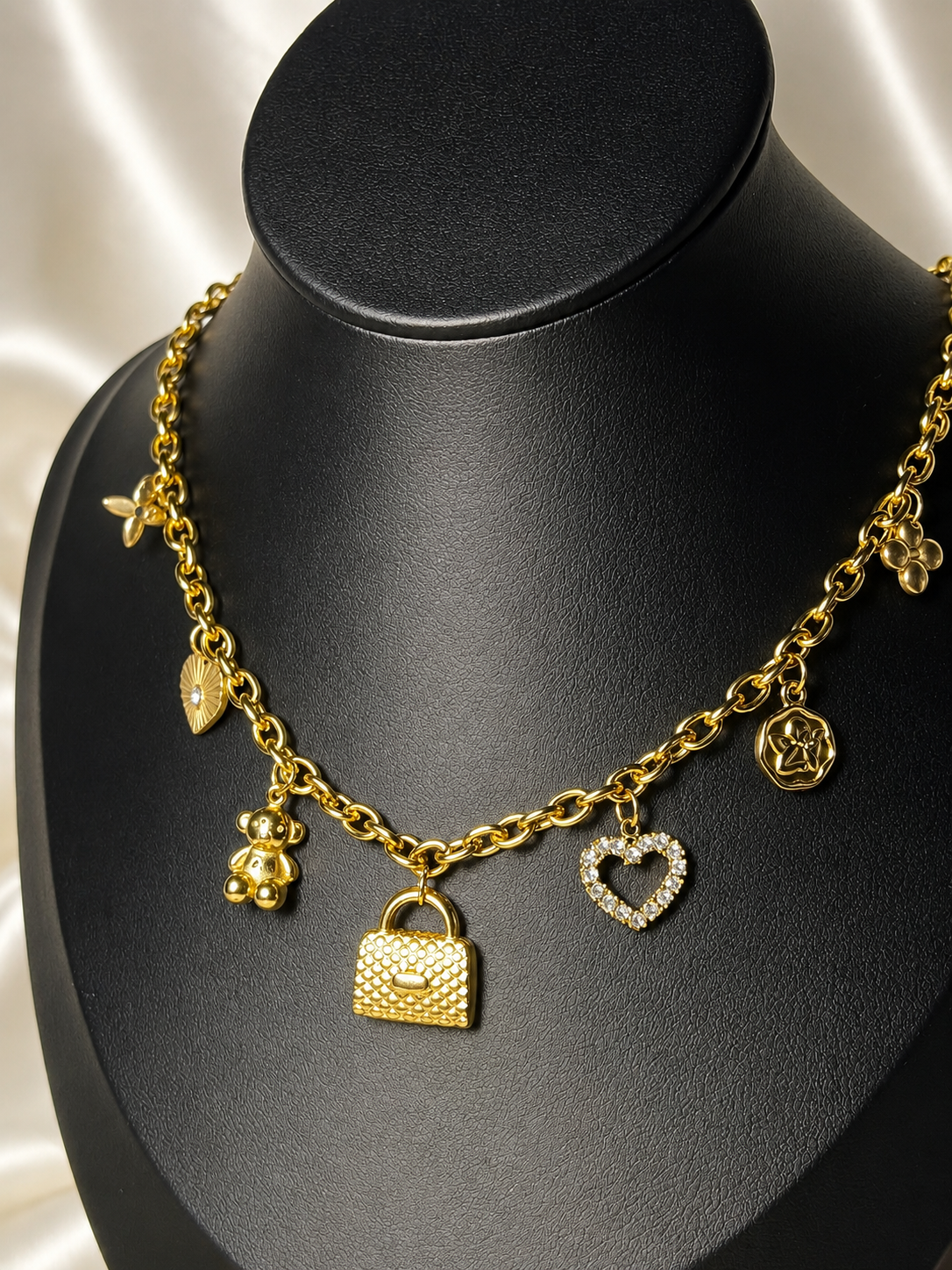Collier Diora