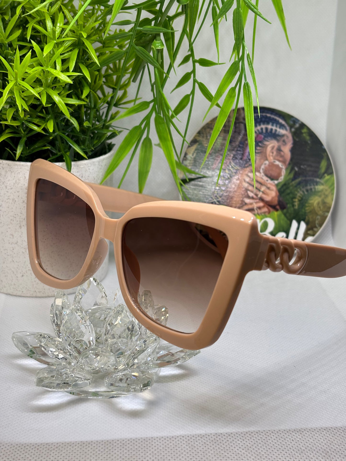 Lunette Sara Nude