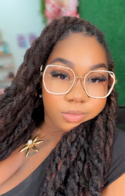 Lunette whitly