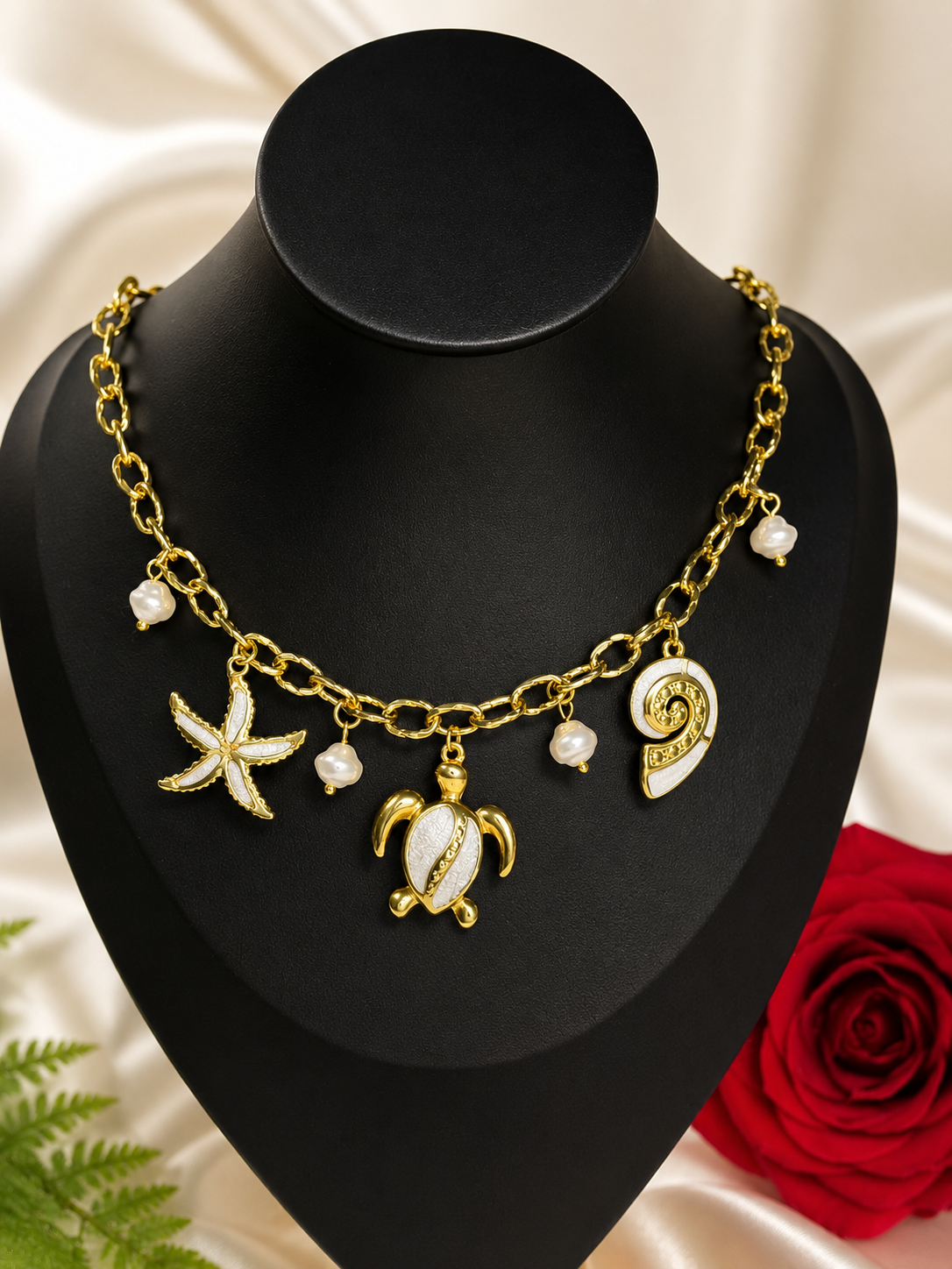 Collier Tora