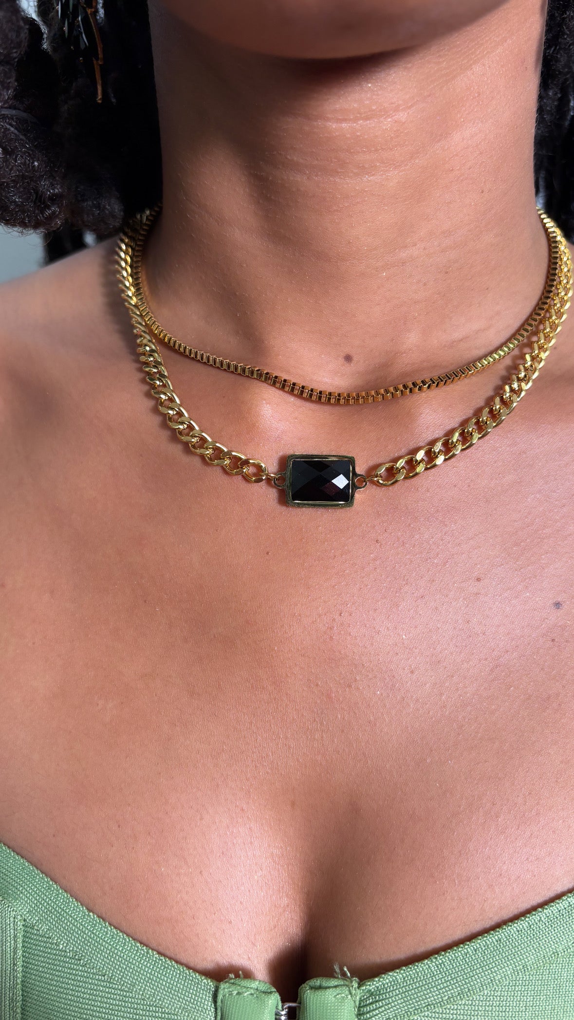 Collier Black Two