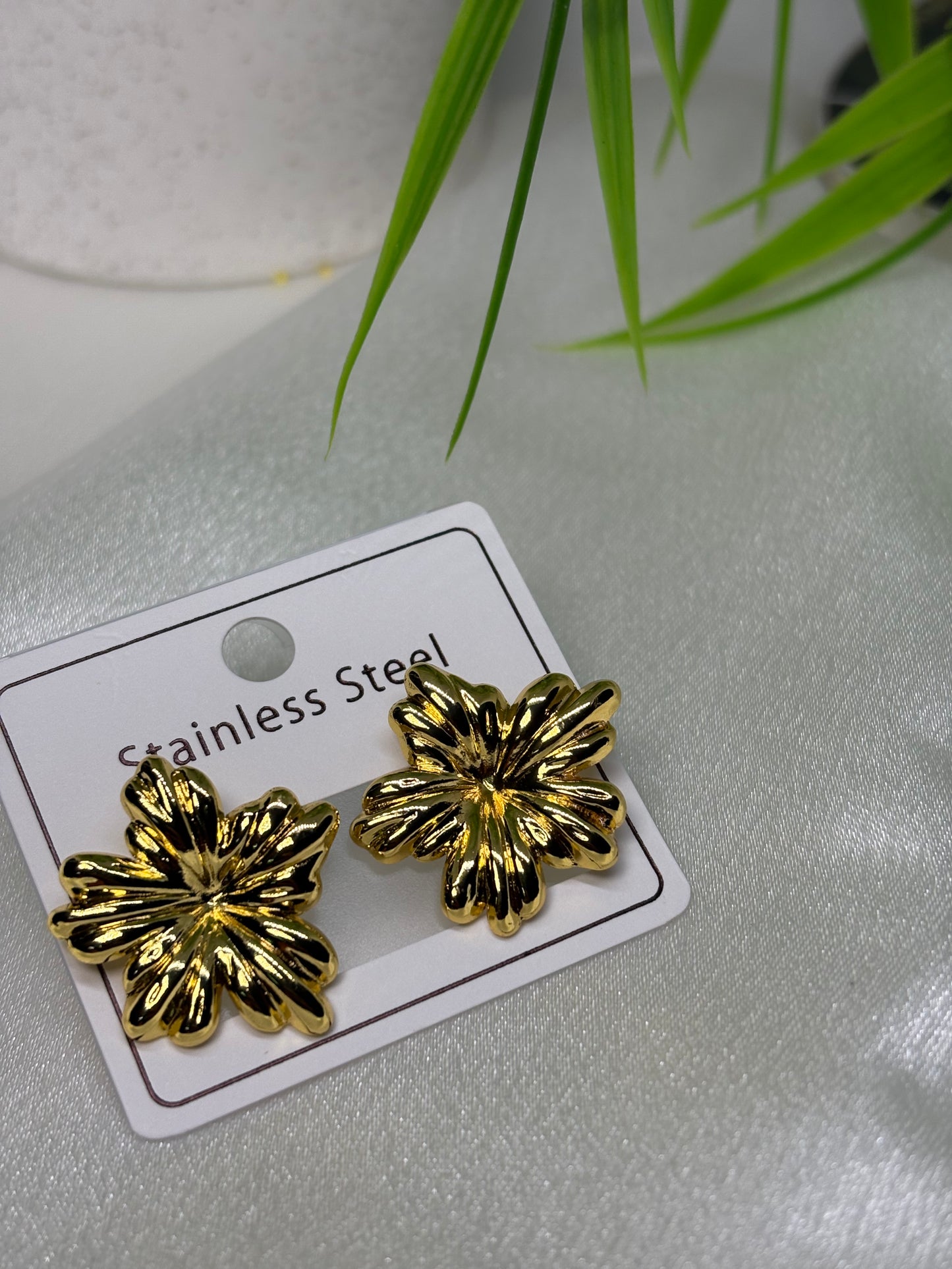 Boucle d’oreille Hibis