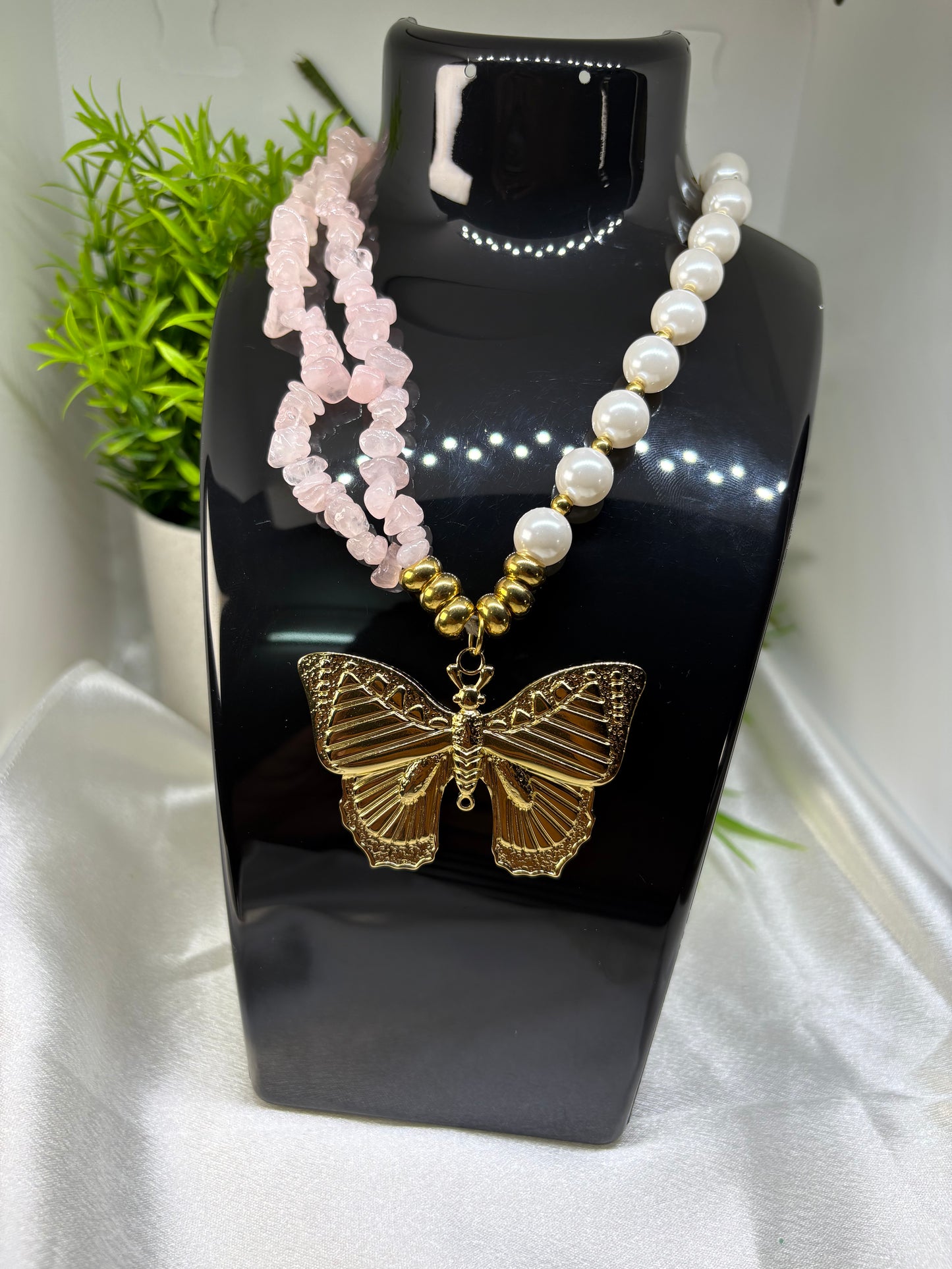 Collier pink butter